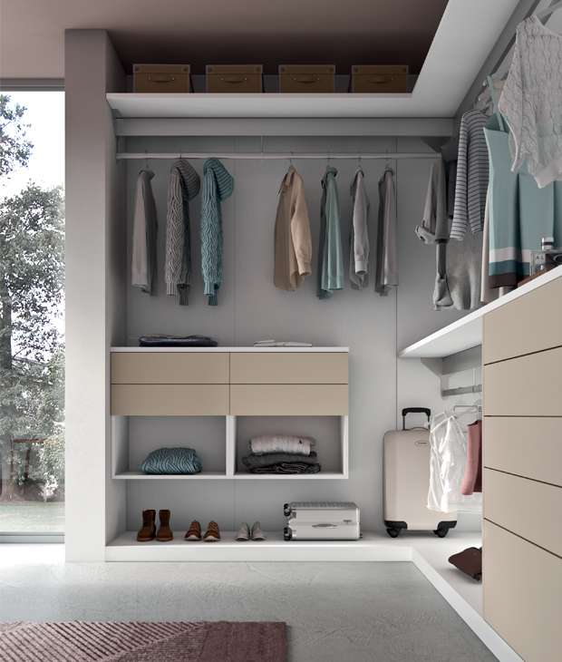 Dettagli Inside walk-in wardrobe